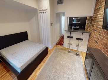 69 Babcock St, Brookline, Massachusetts, 1 Room Rooms,1 BathroomBathrooms,Residential Lease,For Rent,Babcock St,73551618