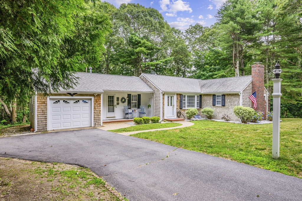 5 Hinckley Circle, Barnstable, Massachusetts, 2 Bedrooms Bedrooms, 7 Rooms Rooms,2 BathroomsBathrooms,Residential,For Sale,Hinckley Circle,73551581