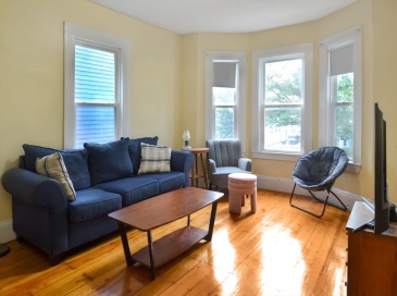 3270 Washington Street, Boston, Massachusetts, 3 Bedrooms Bedrooms, 5 Rooms Rooms,1 BathroomBathrooms,Residential Lease,For Rent,Washington Street,73551456
