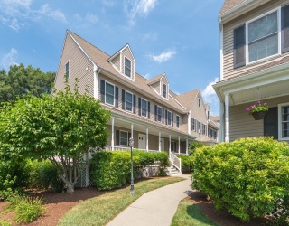 7 Dewey Street, Natick, Massachusetts, 2 Bedrooms Bedrooms, 6 Rooms Rooms,2.5 BathroomsBathrooms,Residential Lease,For Rent,Dewey Street,73551656