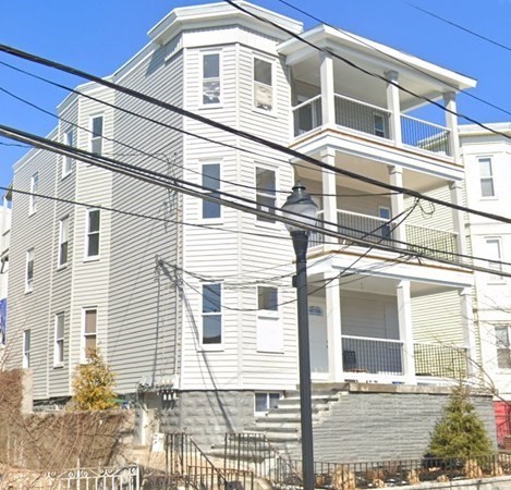 40 Temple, Somerville, Massachusetts, 3 Bedrooms Bedrooms, 4 Rooms Rooms,1 BathroomBathrooms,Residential Lease,For Rent,Temple,73551658