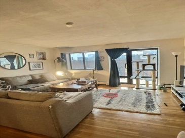1027 Commonwealth Ave, Boston, Massachusetts, 1 Bedroom Bedrooms, 2 Rooms Rooms,1 BathroomBathrooms,Residential Lease,For Rent,Commonwealth Ave,73551677