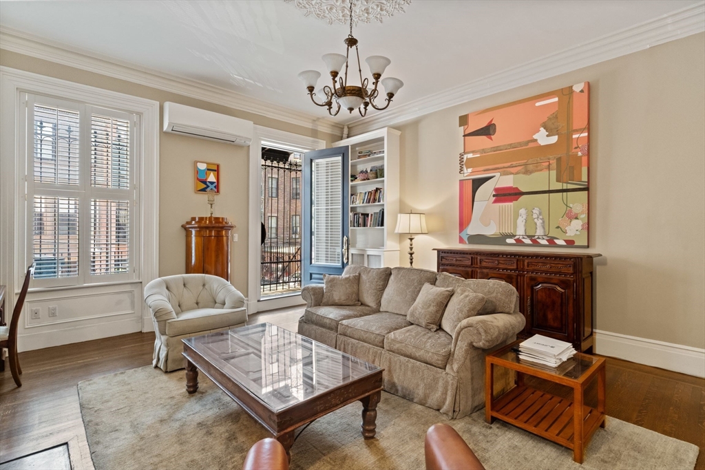 128 Marlborough Street, Boston, Massachusetts, 1 Bedroom Bedrooms, 3 Rooms Rooms,1 BathroomBathrooms,Residential Lease,For Rent,Marlborough Street,73551682