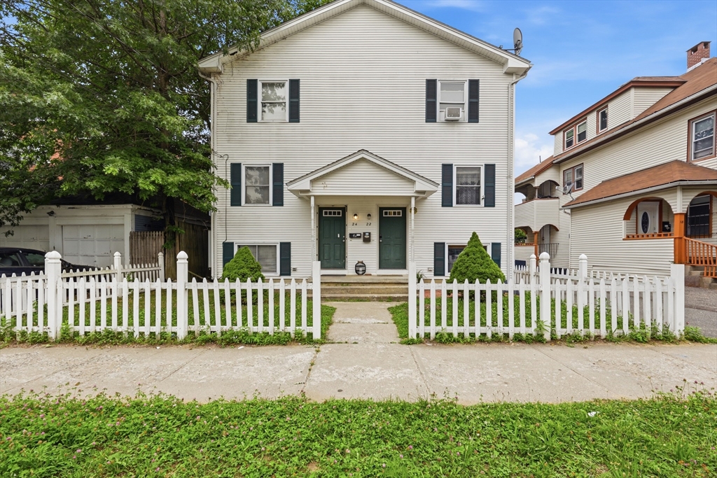 22-24 Sorrento St, Springfield, Massachusetts, 6 Bedrooms Bedrooms, 16 Rooms Rooms,5 BathroomsBathrooms,Residential Income,For Sale,Sorrento St,73551371