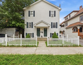 22-24 Sorrento St, Springfield, Massachusetts, 6 Bedrooms Bedrooms, 16 Rooms Rooms,5 BathroomsBathrooms,Residential Income,For Sale,Sorrento St,73551371