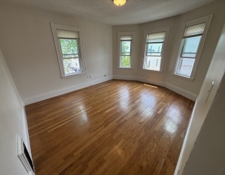 9 Holden Street, Boston, Massachusetts, 3 Bedrooms Bedrooms, 6 Rooms Rooms,1 BathroomBathrooms,Residential Lease,For Rent,Holden Street,73551524