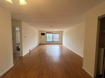 993 Massachusetts Avenue, Arlington, Massachusetts, 1 Bedroom Bedrooms, 3 Rooms Rooms,1 BathroomBathrooms,Residential Lease,For Rent,Massachusetts Avenue,73551647