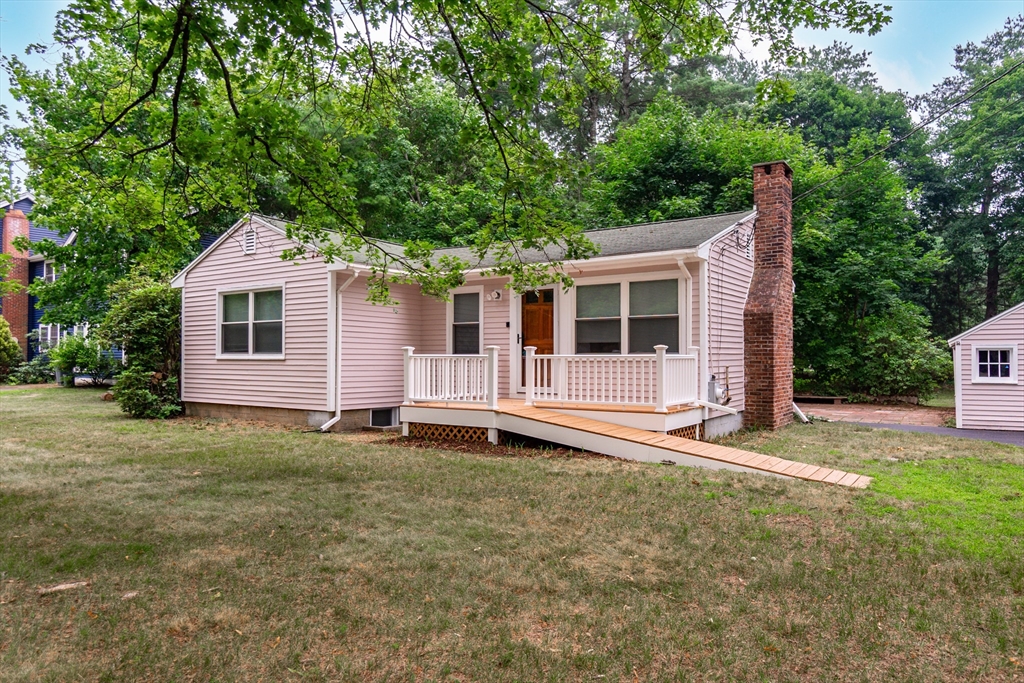 9 Howell, Sudbury, Massachusetts, 2 Bedrooms Bedrooms, 7 Rooms Rooms,1 BathroomBathrooms,Residential,For Sale,Howell,73551753