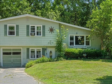 237 Boston Rd, Palmer, Massachusetts, 3 Bedrooms Bedrooms, 6 Rooms Rooms,2 BathroomsBathrooms,Residential,For Sale,Boston Rd,73551809