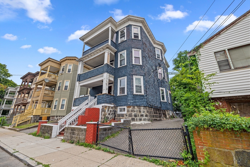46 Theodore St, Boston, Massachusetts, 8 Bedrooms Bedrooms, 15 Rooms Rooms,3 BathroomsBathrooms,Residential Income,For Sale,Theodore St,73551577