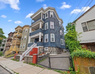 46 Theodore St, Boston, Massachusetts, 8 Bedrooms Bedrooms, 15 Rooms Rooms,3 BathroomsBathrooms,Residential Income,For Sale,Theodore St,73551577