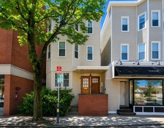 956 Cambridge St, Cambridge, Massachusetts, 2 Bedrooms Bedrooms, 5 Rooms Rooms,1 BathroomBathrooms,Residential,For Sale,Cambridge St,73551600