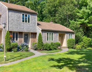 90 Forest Glade, Falmouth, Massachusetts, 2 Bedrooms Bedrooms, 4 Rooms Rooms,2.5 BathroomsBathrooms,Residential,For Sale,Forest Glade,73551601