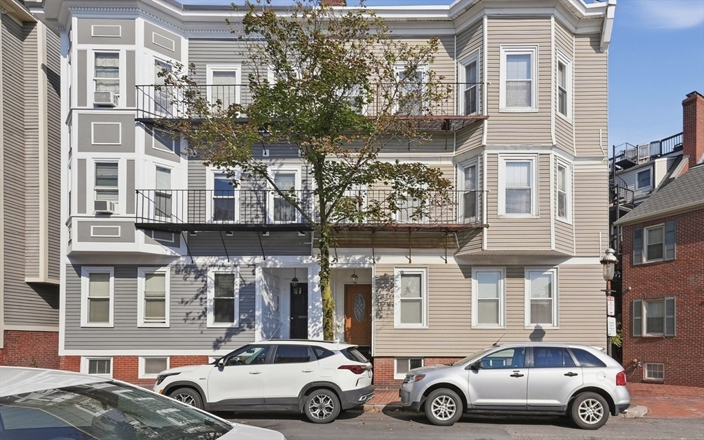 22 Park Street, Boston, Massachusetts, 1 Bedroom Bedrooms, 4 Rooms Rooms,1 BathroomBathrooms,Residential,For Sale,Park Street,73551619