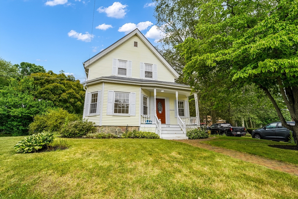 578 Plain St, Brockton, Massachusetts, 4 Bedrooms Bedrooms, 9 Rooms Rooms,2.5 BathroomsBathrooms,Residential,For Sale,Plain St,73551483