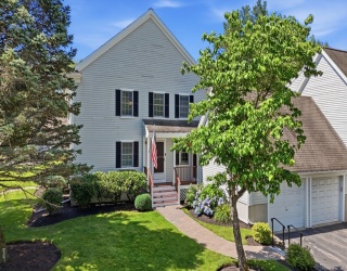 4 Partridge Ln, Lynnfield, Massachusetts, 2 Bedrooms Bedrooms, 6 Rooms Rooms,1.5 BathroomsBathrooms,Residential,For Sale,Partridge Ln,73551490