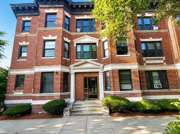 1706 Commonwealth Ave, Boston, Massachusetts, 2 Bedrooms Bedrooms, 4 Rooms Rooms,1 BathroomBathrooms,Residential Lease,For Rent,Commonwealth Ave,73551758 1706 Commonwealth Ave, Boston, Massachusetts, 2 Bedrooms Bedrooms, 4 Rooms Rooms,1 BathroomBathrooms,Residential Lease,For Rent,Commonwealth Ave,73551758