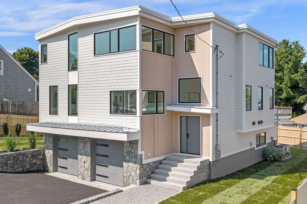 12 Johns Road, Marblehead, Massachusetts, 4 Bedrooms Bedrooms, 8 Rooms Rooms,3.5 BathroomsBathrooms,Residential,For Sale,Johns Road,73551763