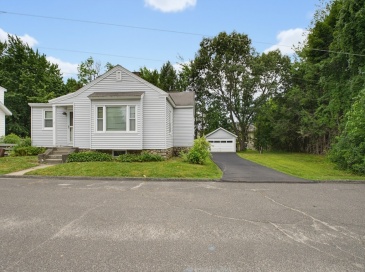 17 Reynolds St, Worcester, Massachusetts, 2 Bedrooms Bedrooms, 5 Rooms Rooms,1 BathroomBathrooms,Residential,For Sale,Reynolds St,73551706 17 Reynolds St, Worcester, Massachusetts, 2 Bedrooms Bedrooms, 5 Rooms Rooms,1 BathroomBathrooms,Residential,For Sale,Reynolds St,73551706