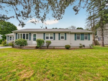 330 Cross Rd., Dartmouth, Massachusetts, 3 Bedrooms Bedrooms, 7 Rooms Rooms,1 BathroomBathrooms,Residential,For Sale,Cross Rd.,73551772