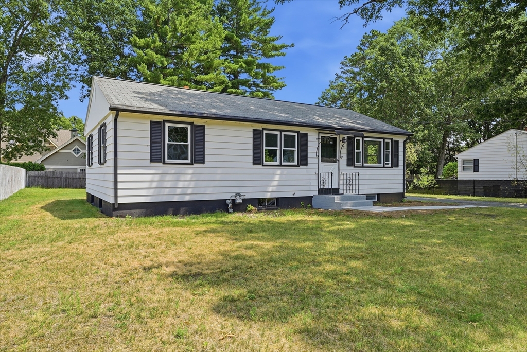 169 Slater Ave, Springfield, Massachusetts, 3 Bedrooms Bedrooms, 5 Rooms Rooms,1 BathroomBathrooms,Residential,For Sale,Slater Ave,73551642