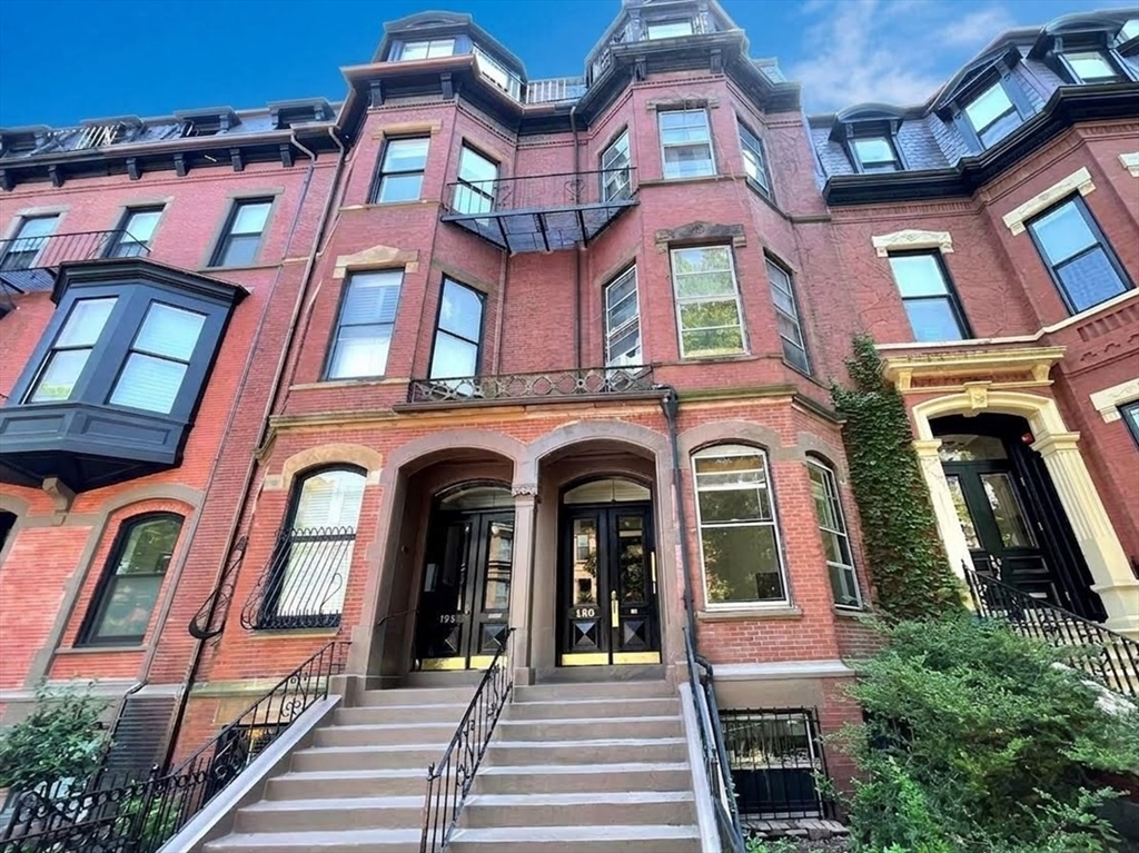 130 Marlborough St, Boston, Massachusetts, 1 Room Rooms,1 BathroomBathrooms,Residential Lease,For Rent,Marlborough St,73551717