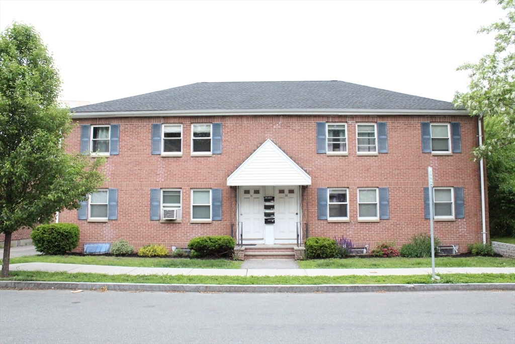 29 Aldrich Rd, Watertown, Massachusetts, 2 Bedrooms Bedrooms, 4 Rooms Rooms,1 BathroomBathrooms,Residential Lease,For Rent,Aldrich Rd,73551791
