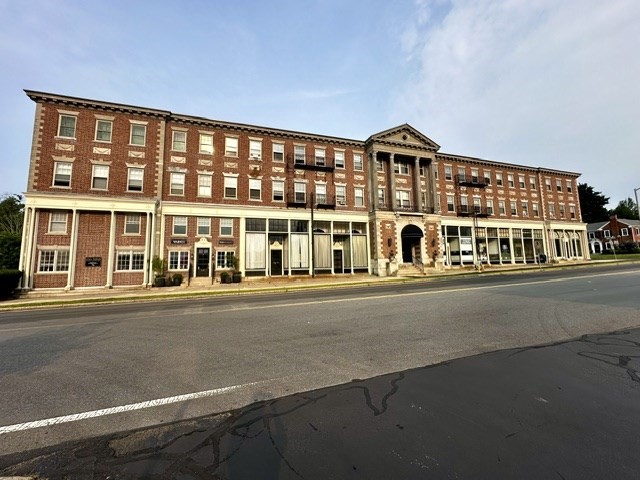 354 North Main Street, Andover, Massachusetts, 1 Bedroom Bedrooms, 4 Rooms Rooms,1 BathroomBathrooms,Residential,For Sale,North Main Street,73551801