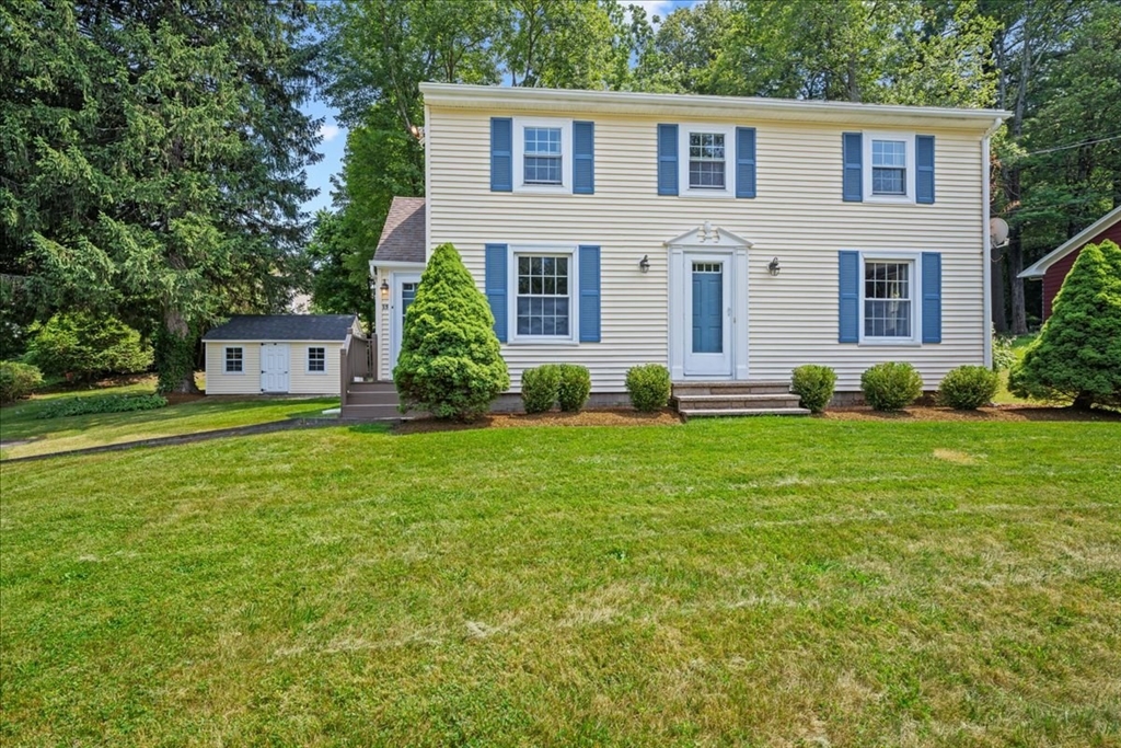 15 Alpine St, Millbury, Massachusetts, 4 Bedrooms Bedrooms, 7 Rooms Rooms,2 BathroomsBathrooms,Residential,For Sale,Alpine St,73551759
