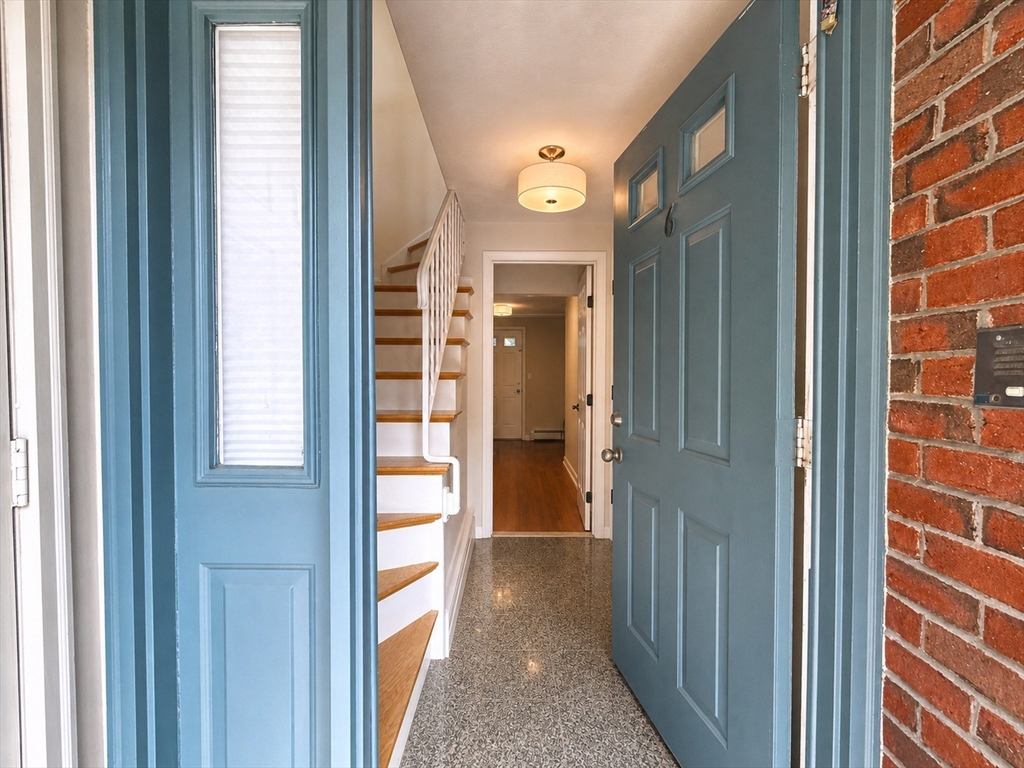 174 Adams St, Newton, Massachusetts, 2 Bedrooms Bedrooms, 5 Rooms Rooms,2.5 BathroomsBathrooms,Residential Lease,For Rent,Adams St,73551831