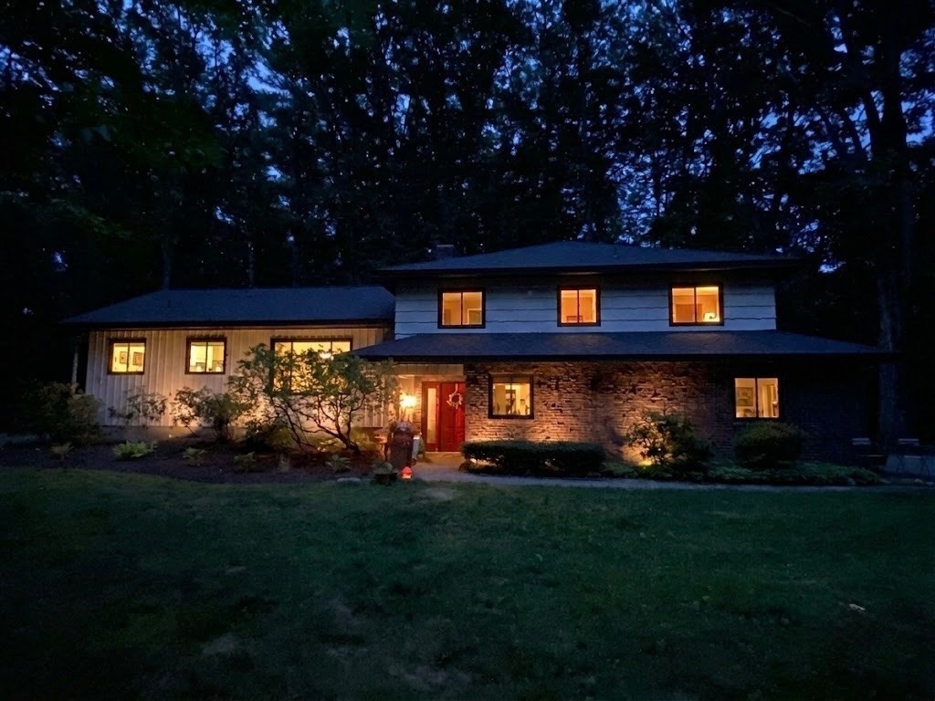 1 Cyr Circle, Andover, Massachusetts, 4 Bedrooms Bedrooms, 6 Rooms Rooms,3 BathroomsBathrooms,Residential Lease,For Rent,Cyr Circle,73551845