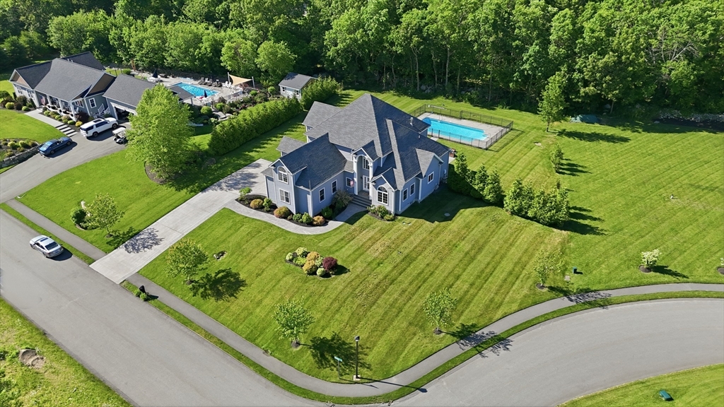5 Kyle's Ct, Swansea, Massachusetts, 4 Bedrooms Bedrooms, 9 Rooms Rooms,3 BathroomsBathrooms,Residential,For Sale,Kyle's Ct,73551847