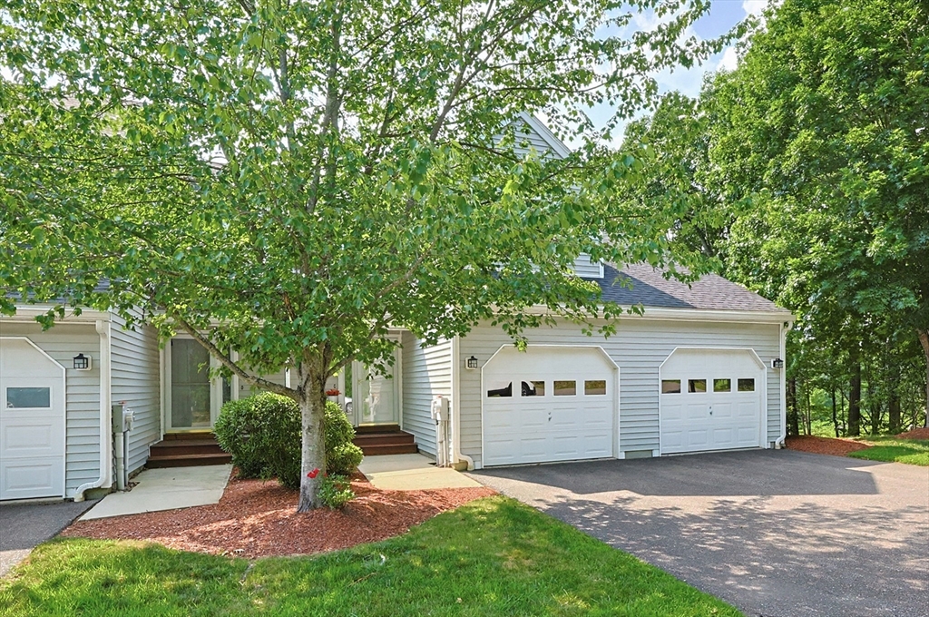 42 Mountain Laurel Ln, Fitchburg, Massachusetts, 2 Bedrooms Bedrooms, 7 Rooms Rooms,1.5 BathroomsBathrooms,Residential,For Sale,Mountain Laurel Ln,73551839