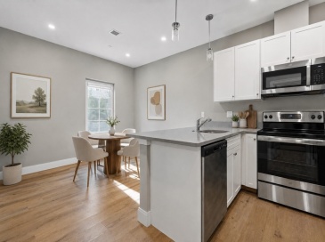3 Burke Lane, Wellesley, Massachusetts, 2 Bedrooms Bedrooms, 5 Rooms Rooms,2.5 BathroomsBathrooms,Residential Lease,For Rent,Burke Lane,73551867