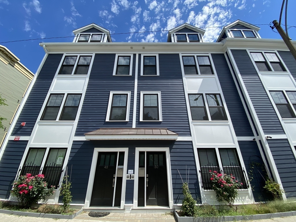 48 Saint Margaret St, Boston, Massachusetts, 2 Bedrooms Bedrooms, 5 Rooms Rooms,2.5 BathroomsBathrooms,Residential Lease,For Rent,Saint Margaret St,73551865