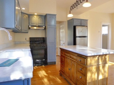 155 Oak St, Newton, Massachusetts, 5 Bedrooms Bedrooms, 8 Rooms Rooms,2.5 BathroomsBathrooms,Residential Lease,For Rent,Oak St,73551874