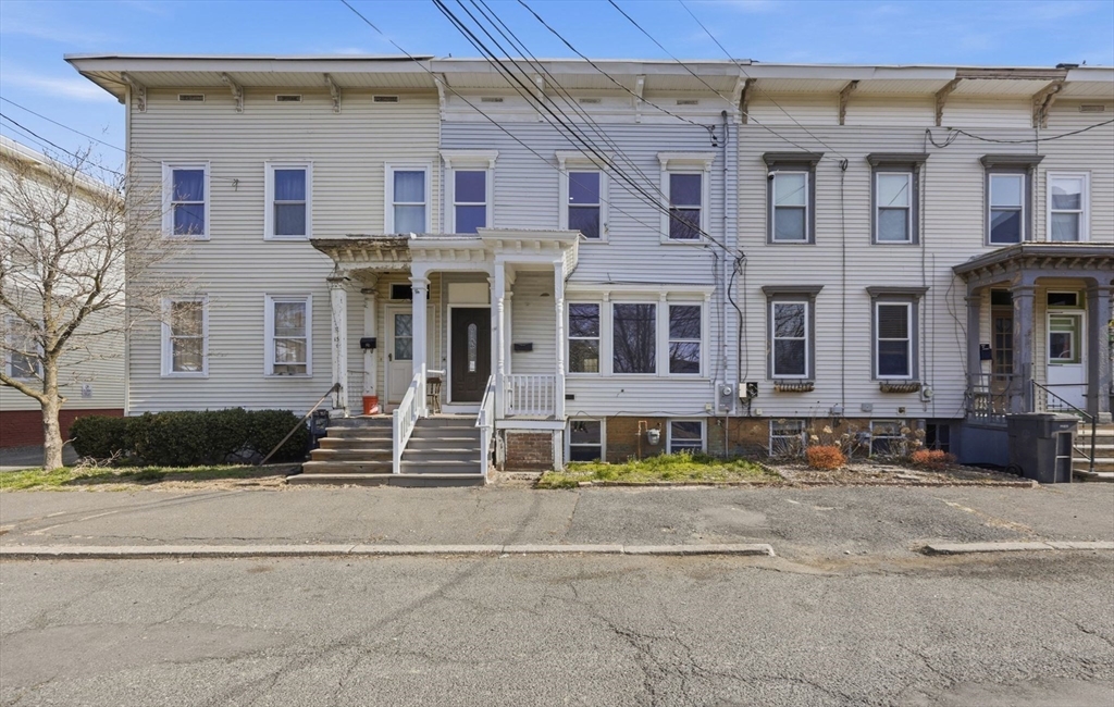 13 Green Ave, Westfield, Massachusetts, 3 Bedrooms Bedrooms, 6 Rooms Rooms,2 BathroomsBathrooms,Residential,For Sale,Green Ave,73551876