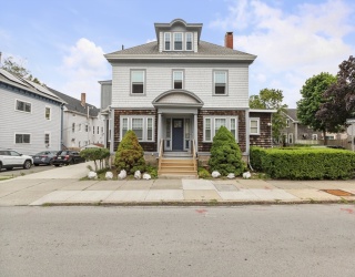 596 County St, New Bedford, Massachusetts, 5 Bedrooms Bedrooms, 8 Rooms Rooms,2.5 BathroomsBathrooms,Residential,For Sale,County St,73551877
