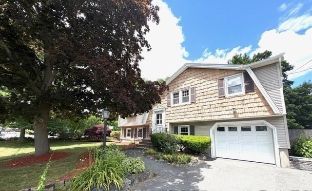 15 Frances Rd, Burlington, Massachusetts, 3 Bedrooms Bedrooms, 5 Rooms Rooms,2 BathroomsBathrooms,Residential,For Sale,Frances Rd,73551885