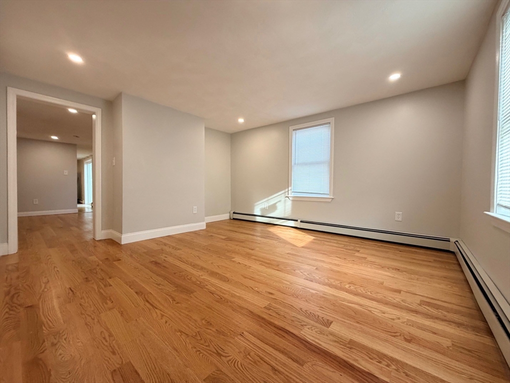 44 Franklin St, Medford, Massachusetts, 4 Bedrooms Bedrooms, 10 Rooms Rooms,3 BathroomsBathrooms,Residential Lease,For Rent,Franklin St,73453951