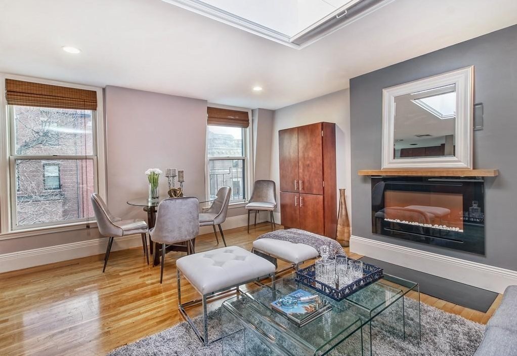 356 Marlborough, Boston, Massachusetts, 2 Bedrooms Bedrooms, 5 Rooms Rooms,2 BathroomsBathrooms,Residential Lease,For Rent,Marlborough,73551894