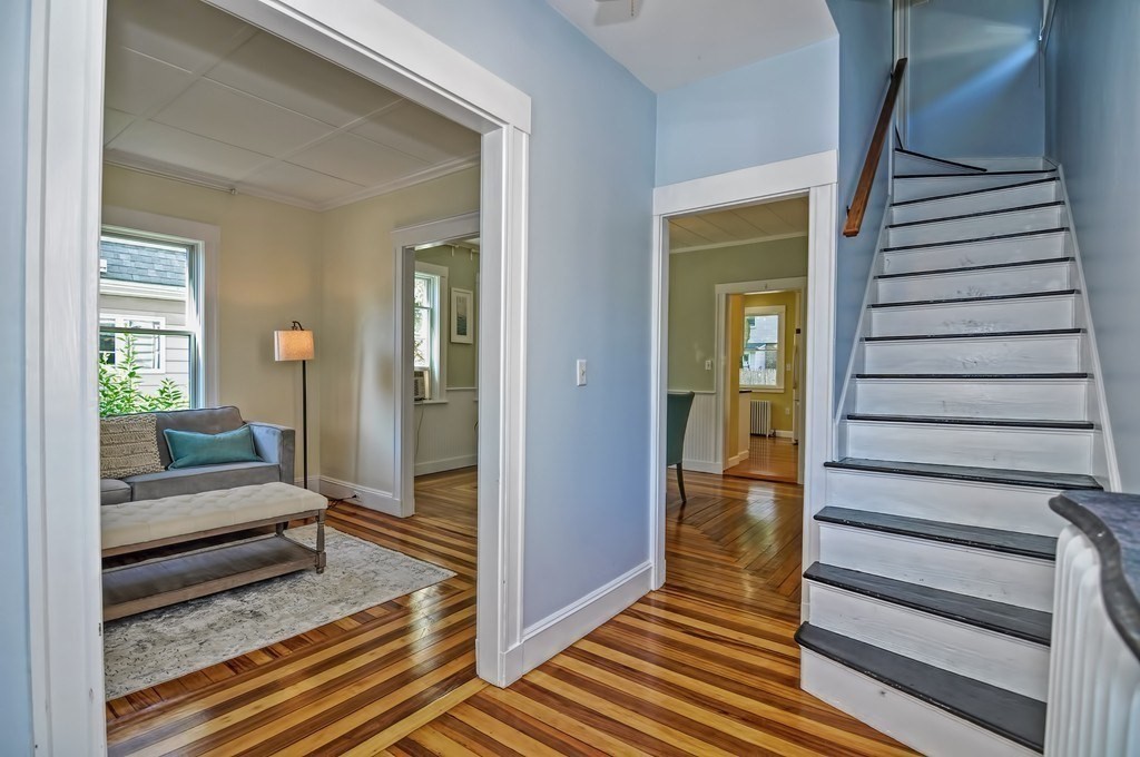 44 Gilbert, Watertown, Massachusetts, 3 Bedrooms Bedrooms, 7 Rooms Rooms,1.5 BathroomsBathrooms,Residential Lease,For Rent,Gilbert,73545511