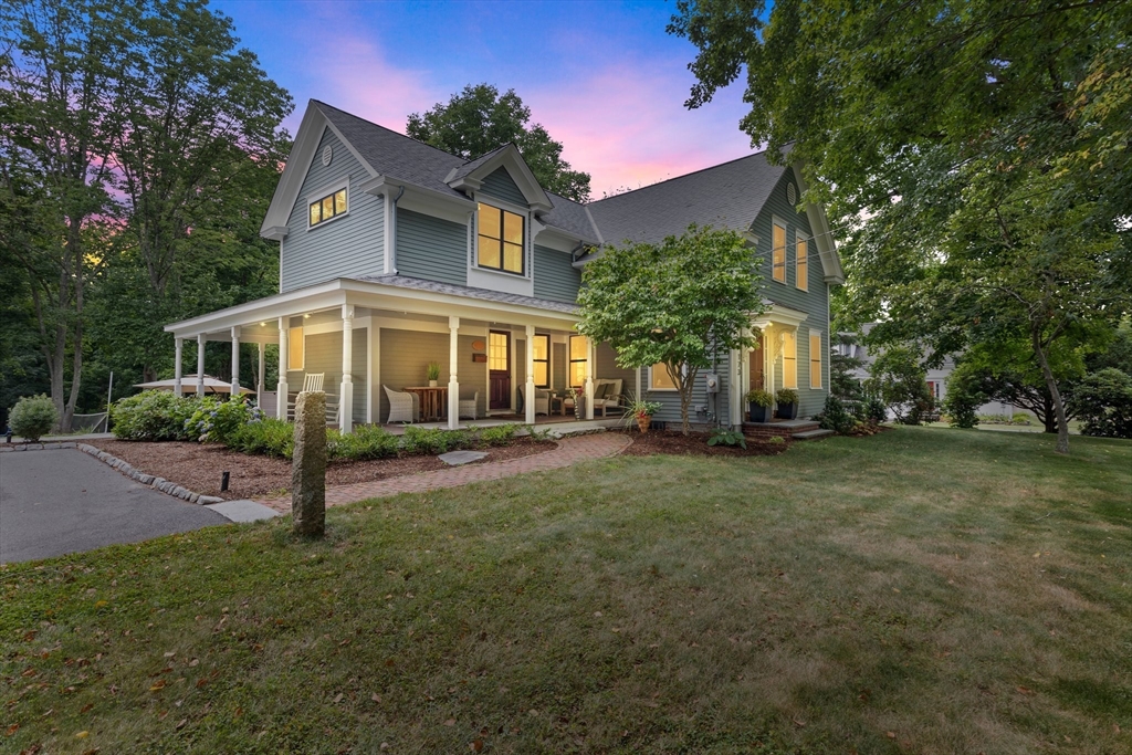 173 Center St, Bridgewater, Massachusetts, 3 Bedrooms Bedrooms, 7 Rooms Rooms,2.5 BathroomsBathrooms,Residential Lease,For Rent,Center St,73551920