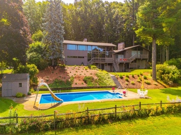 1090 North Road, Carlisle, Massachusetts, 5 Bedrooms Bedrooms, 10 Rooms Rooms,4 BathroomsBathrooms,Residential,For Sale,North Road,73485083