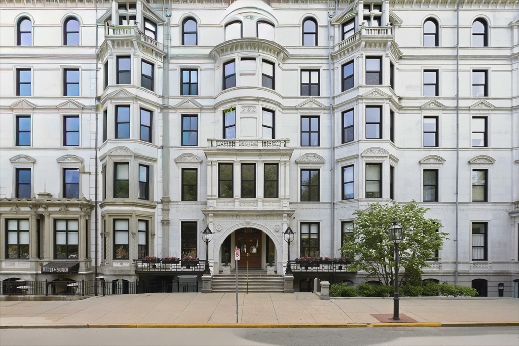 160 Commonwealth Ave, Boston, Massachusetts, 1 Bedroom Bedrooms, 3 Rooms Rooms,1 BathroomBathrooms,Residential Lease,For Rent,Commonwealth Ave,73551932