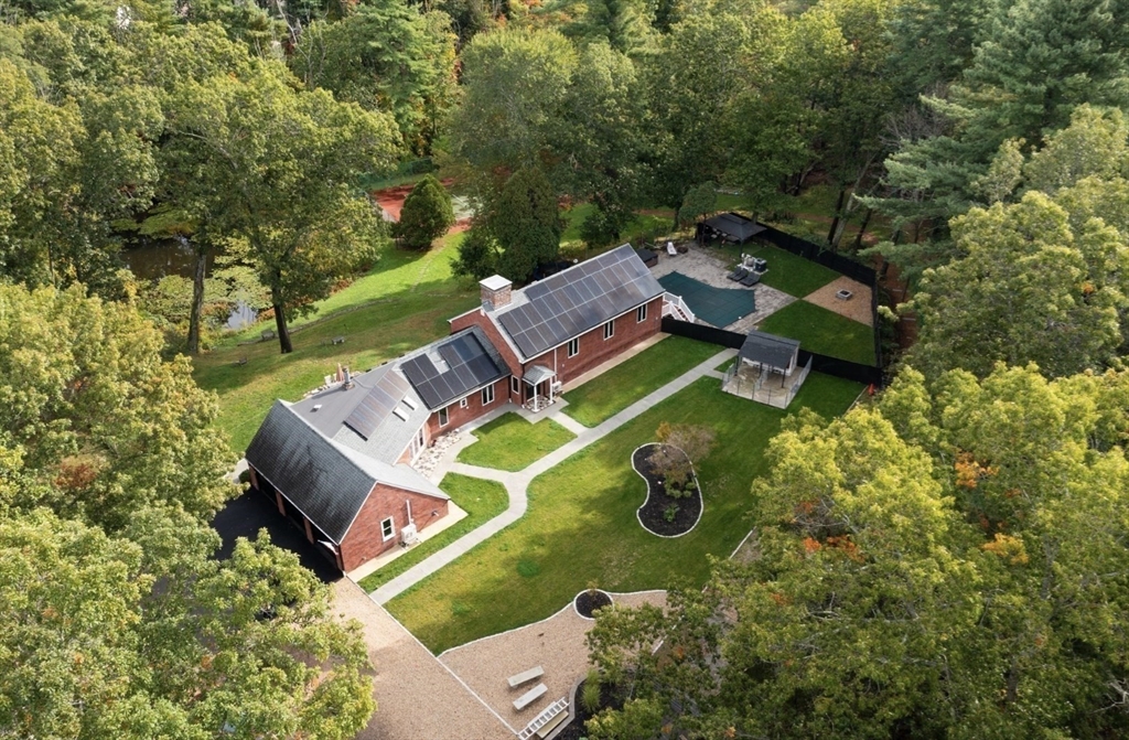 105 Georgetown Rd, Boxford, Massachusetts, 5 Bedrooms Bedrooms, 9 Rooms Rooms,2.5 BathroomsBathrooms,Residential,For Sale,Georgetown Rd,73551936