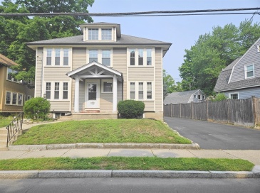19 Rowe St, Newton, Massachusetts, 3 Bedrooms Bedrooms, 6 Rooms Rooms,1 BathroomBathrooms,Residential Lease,For Rent,Rowe St,73551951