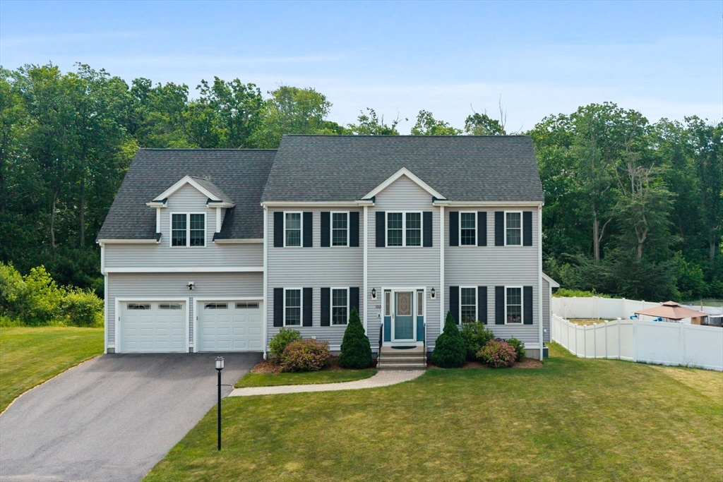 103 Mceachron Dr, Stoughton, Massachusetts, 4 Bedrooms Bedrooms, 8 Rooms Rooms,2.5 BathroomsBathrooms,Residential,For Sale,Mceachron Dr,73551938