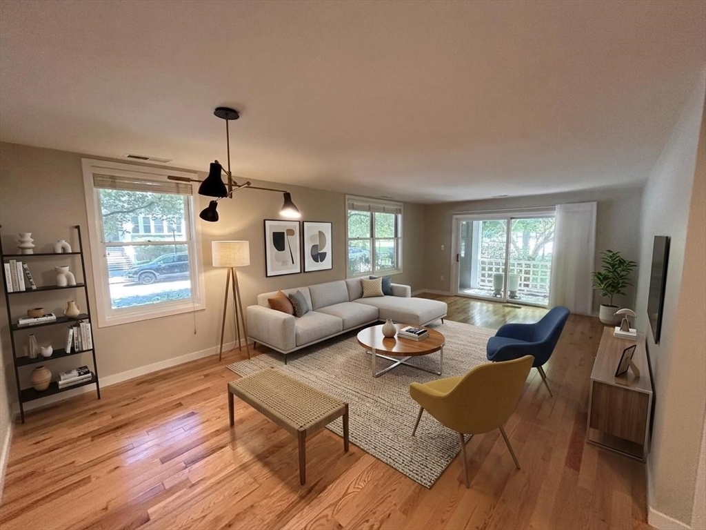 25 Holly Ln, Brookline, Massachusetts, 2 Bedrooms Bedrooms, 6 Rooms Rooms,2 BathroomsBathrooms,Residential Lease,For Rent,Holly Ln,73545317