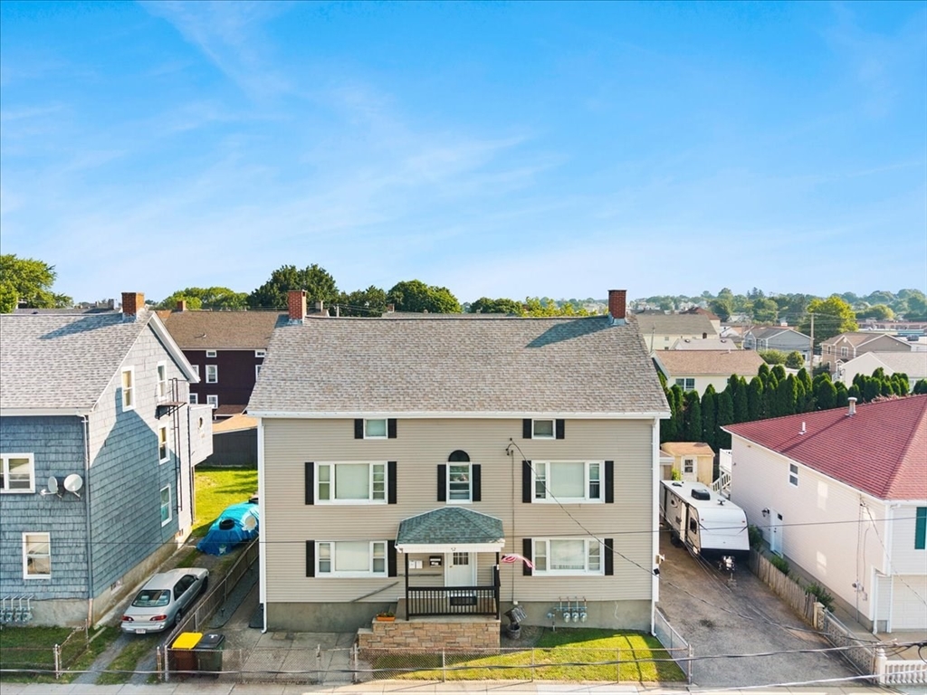 72 Tower St, Fall River, Massachusetts, 7 Bedrooms Bedrooms, 19 Rooms Rooms,4 BathroomsBathrooms,Residential Income,For Sale,Tower St,73551990
